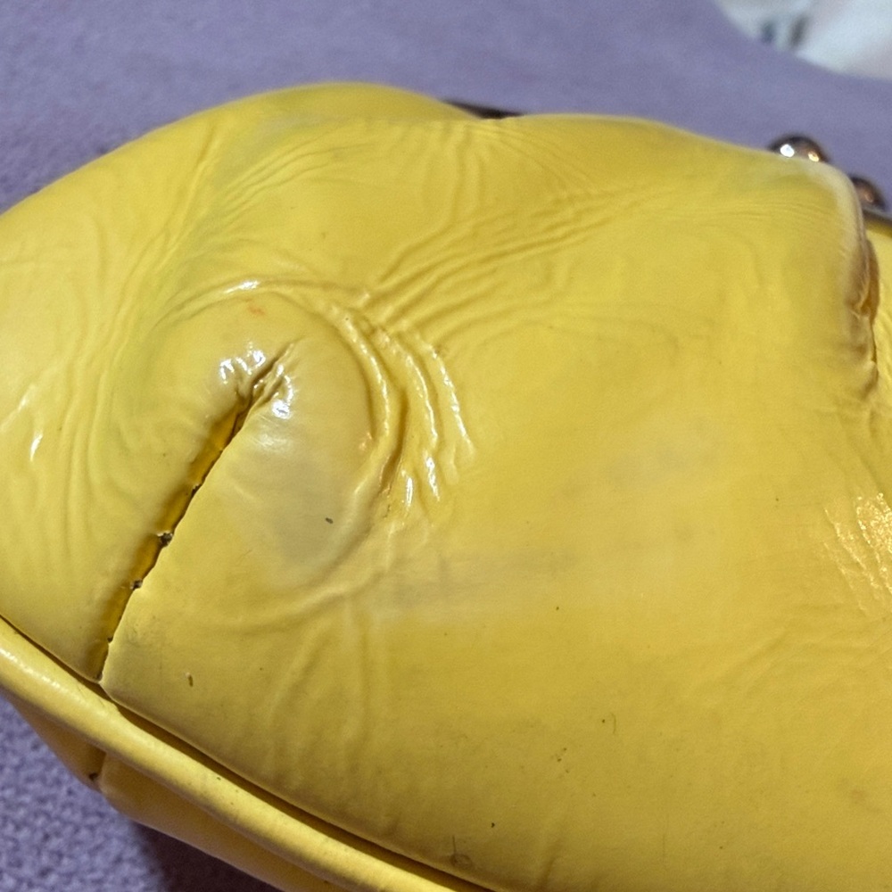 Yellow Leather Kiss-Lock Clutch Wallet - Picture 12 of 13